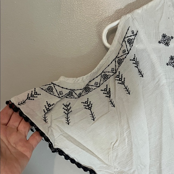 Maurices White Cold Shoulder Blouse with Black Embroidery Medium - Picture 3 of 8